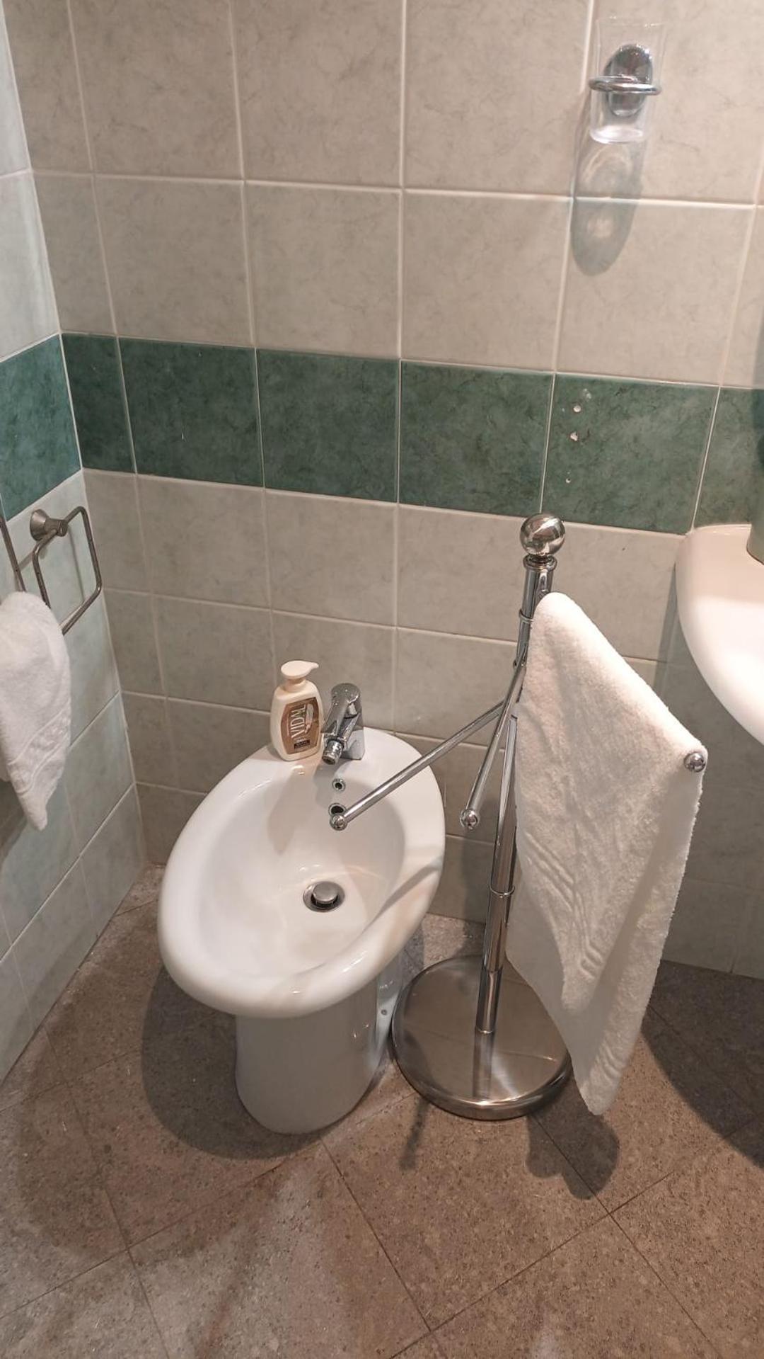 Ferienwohnung Casa N 2 Con Parcheggio Privato E Colonnina Ricarica Livorno Exterior foto